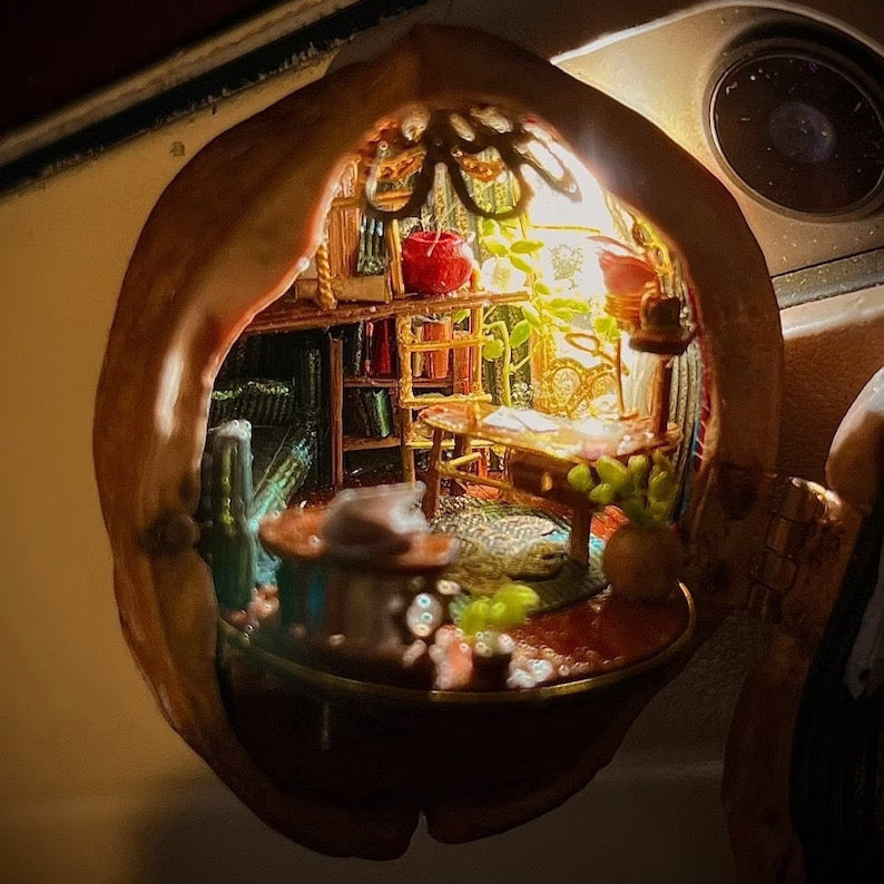Small Wooden Illuminated House Decoration