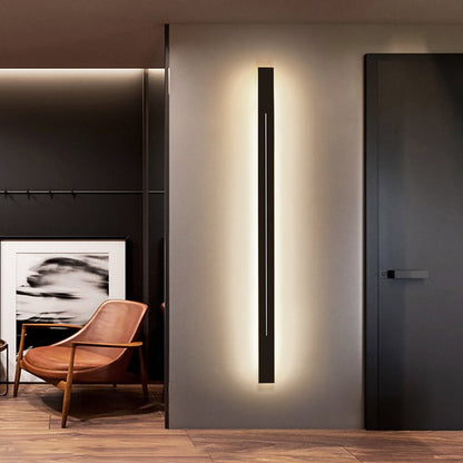Stylish LED Gold Wall Light - Halri