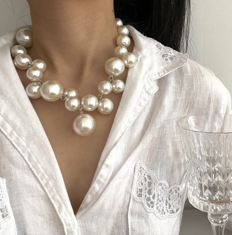 Classic Fake Pearl Pendant Necklace - Halri