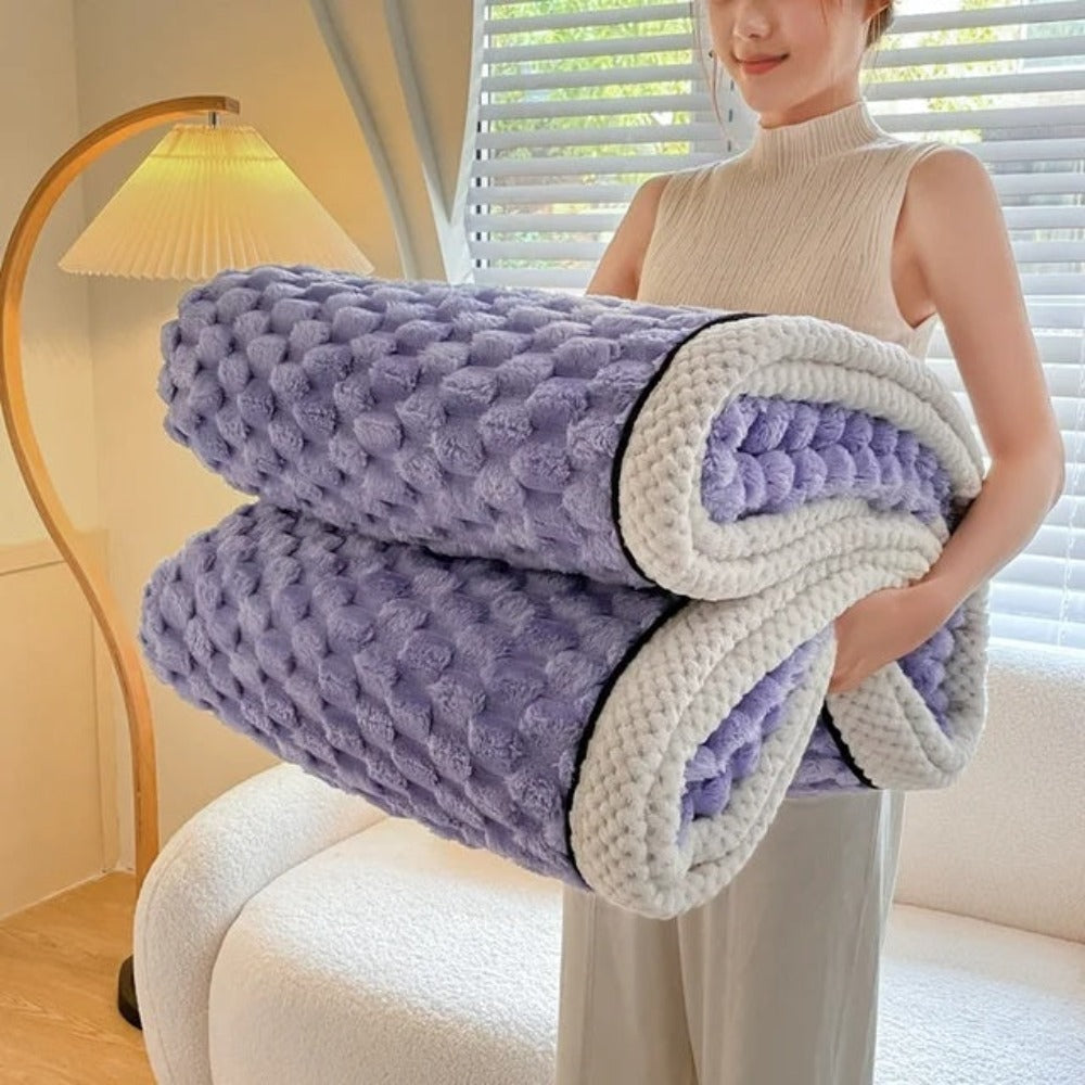 Plush Fleece Blanket - Warm Lightweight Throw