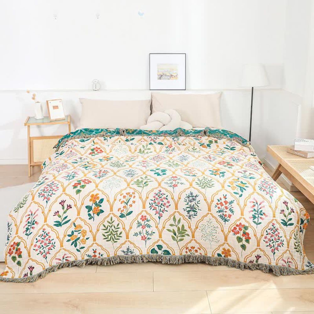 Soft Plush Throw Blanket with Floral Design - Halri