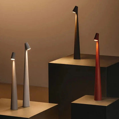 Sleek Simple Desk Lamp - Halri