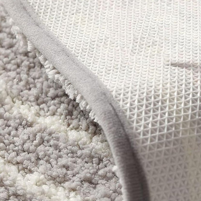 Plush Bathroom Mat - Soft, Absorbent, Grip Bottom