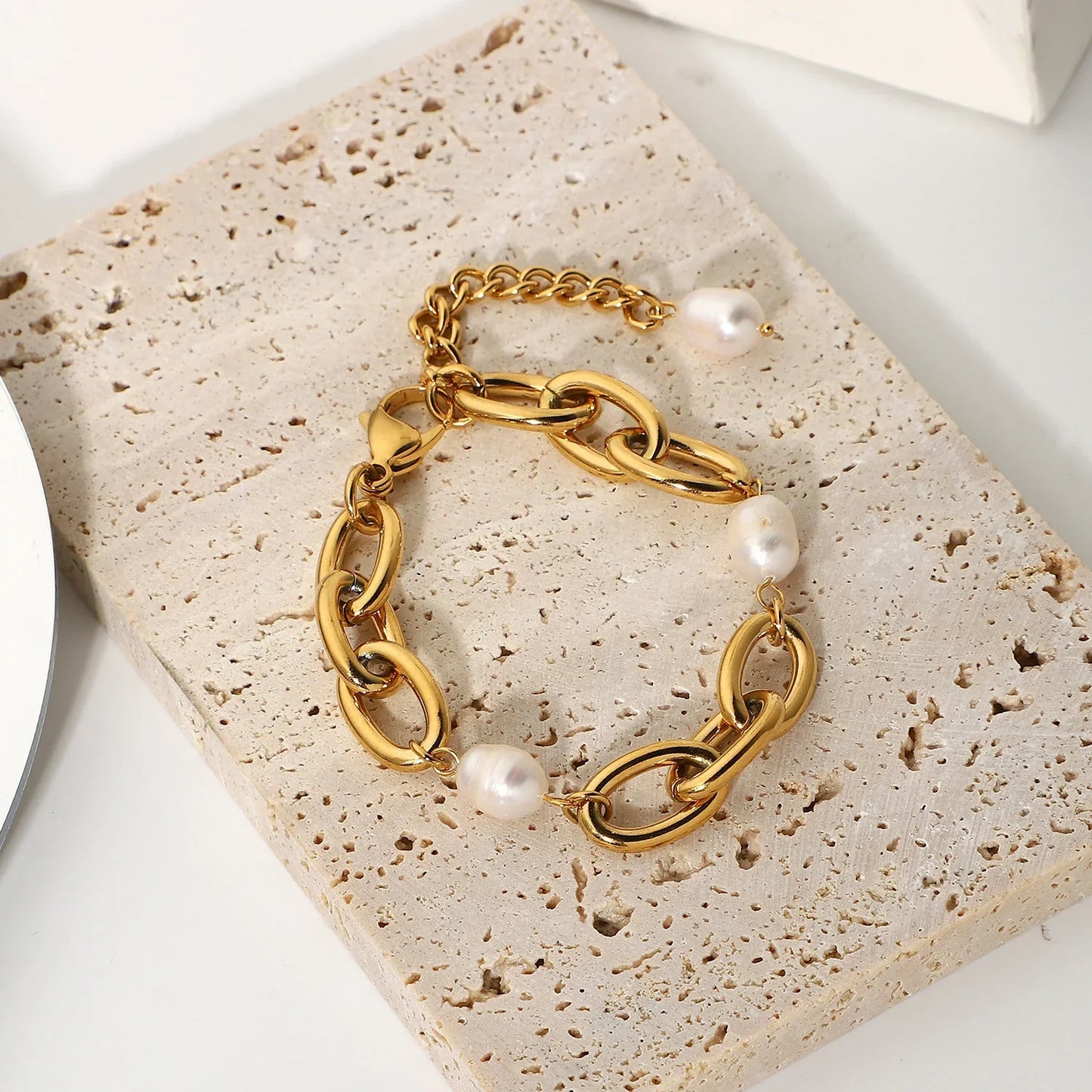 Halri | 18k Bold Paperclip Pearl Charm Bracelet - Halri