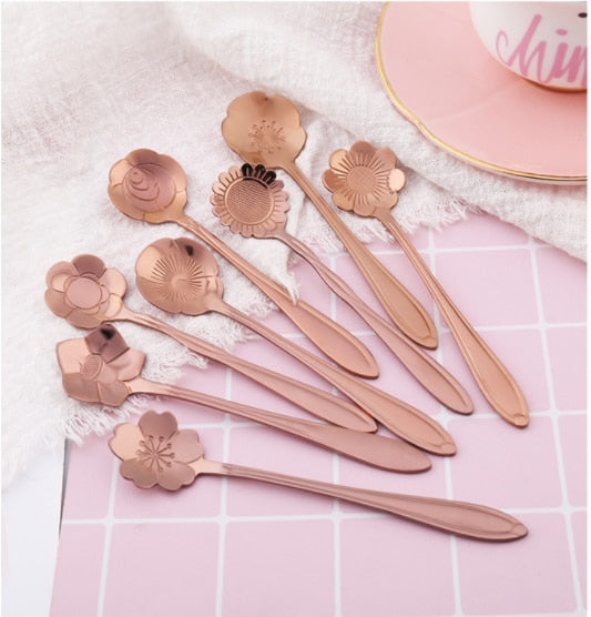 Halri | 8-piece Silver Teaspoon Set with Floral Pattern