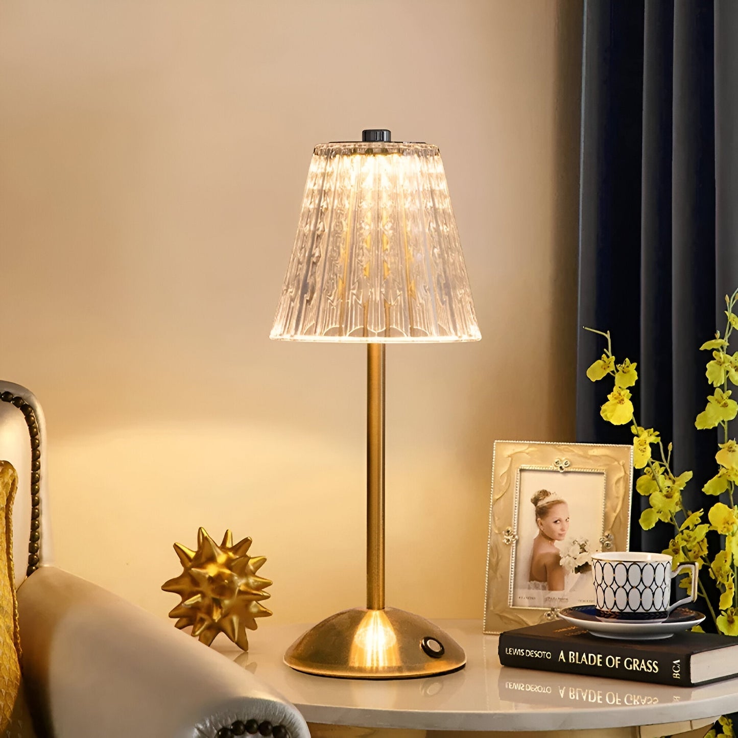 Classic Wireless Table Lamp with Traditional Style