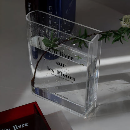 Halri | Elegant Glass Look Vase