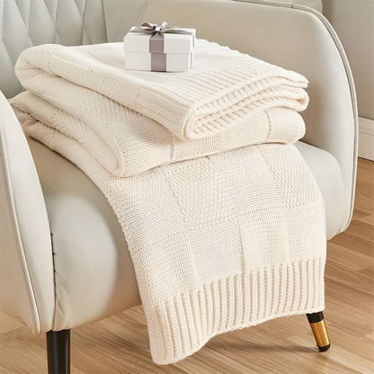 Cozy Lightweight Blanket - Simple Home Decor Throw - Halri