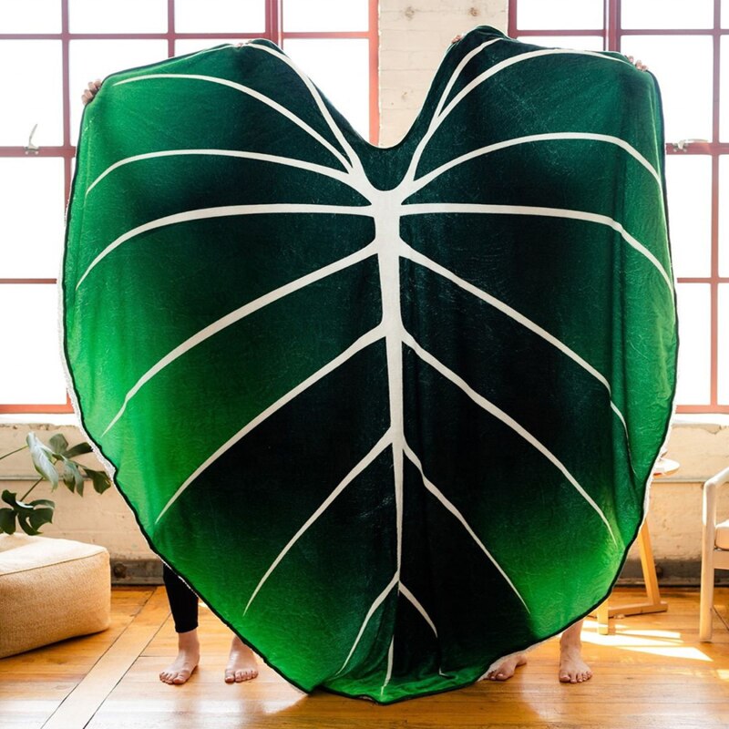 Leaf-Shaped Fleece Blanket with Double Layer Sherpa – Soft and Cozy, Available in Multiple Sizes 2