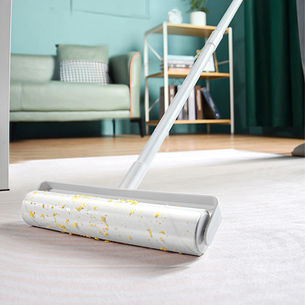 Extendable Lint Picker with Super Sticky Roller - Halri