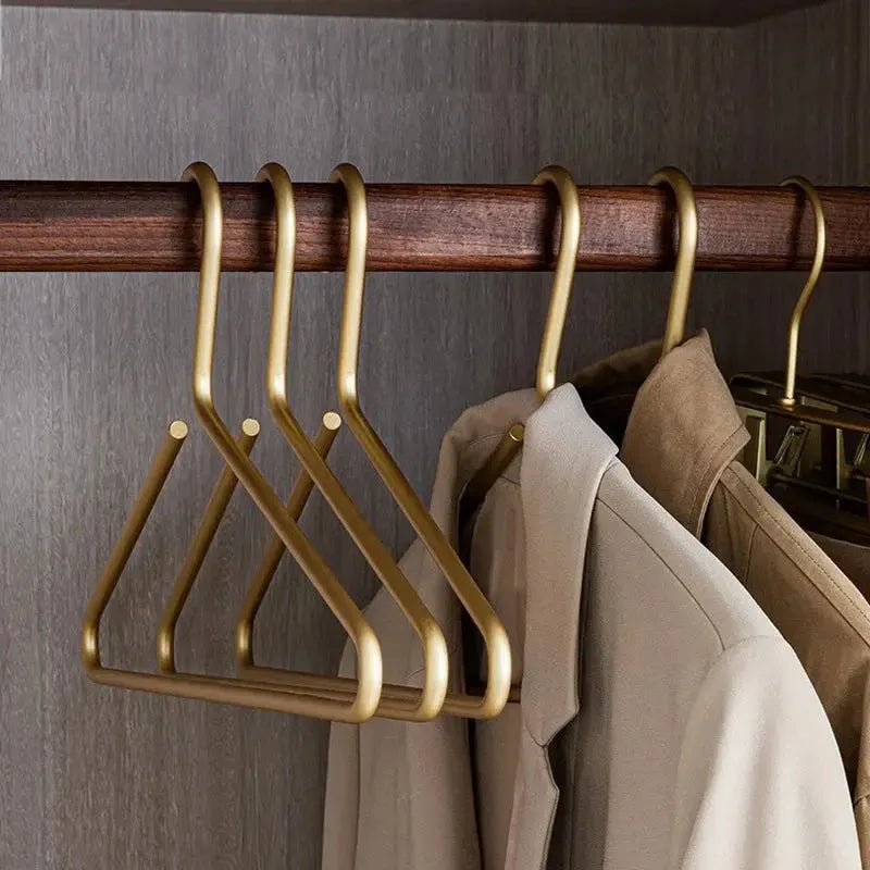 Premium Non-Slip Clothes Hangers - Durable Coat Hangers Set - Halri