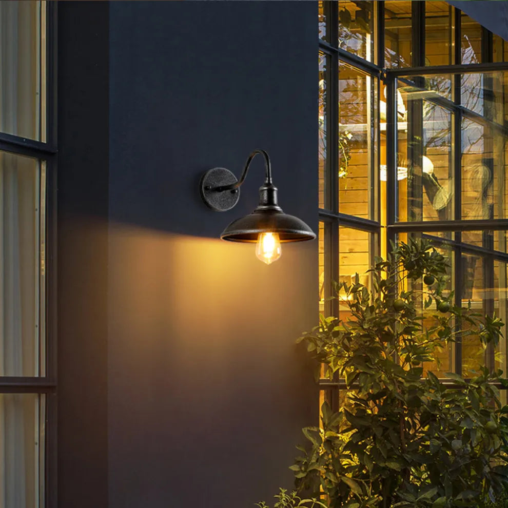 Sleek Exterior Wall Light Modern Outdoor Fixture - Halri
