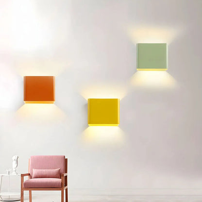 Modern LED Wall Sconce - Energy-Efficient Aluminum Bathroom Wall Light for Bedroom and Living Space 6