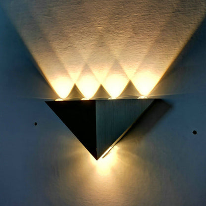 Sleek Geometric LED Wall Sconce Light - Halri