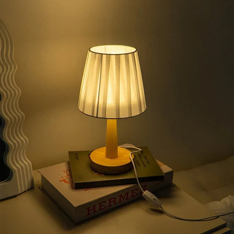 Stylish Adjustable LED Desk Lamp - Halri
