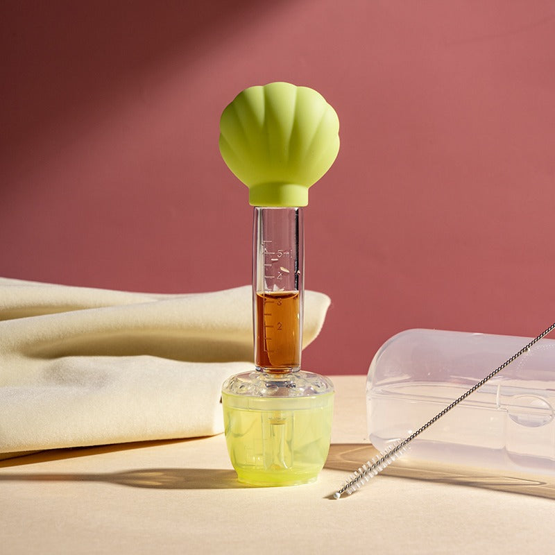 Baby Food Feeder with Measure Cup and Syringe