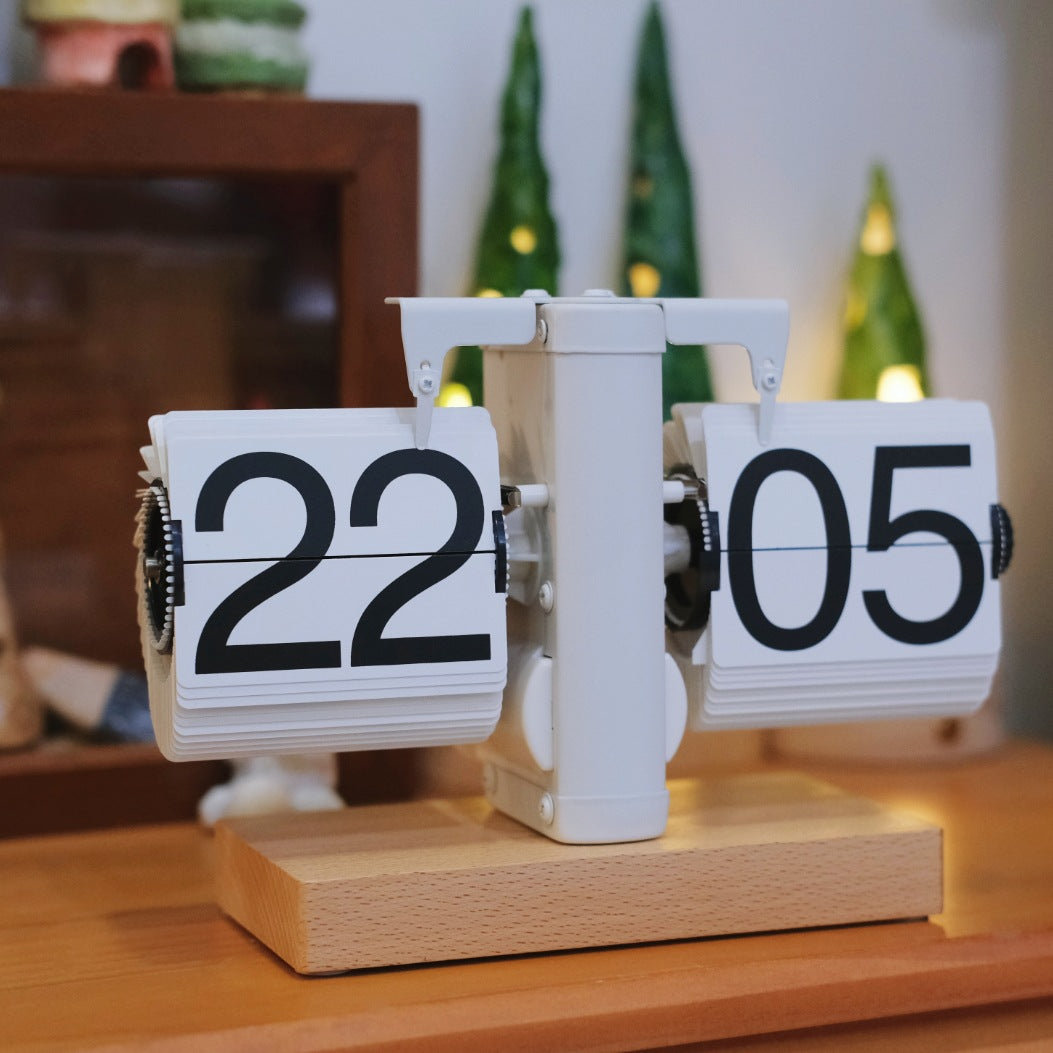 Classic Flip Clock with Wood Base - Halri