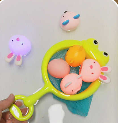Bright Bath Toy with Scoop Net