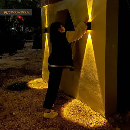 Halri | Modern Solar Garden Lamp - Durable and Easy Install