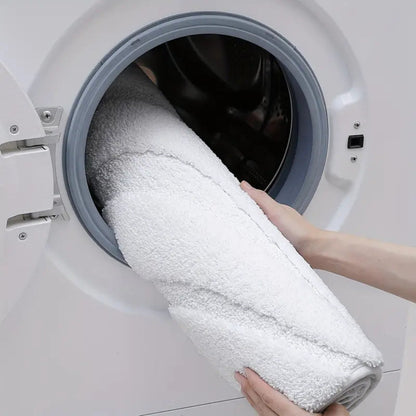 Luxury Bathroom Mat – Gentle, Slip-Resistant & Fast-Dry Rug