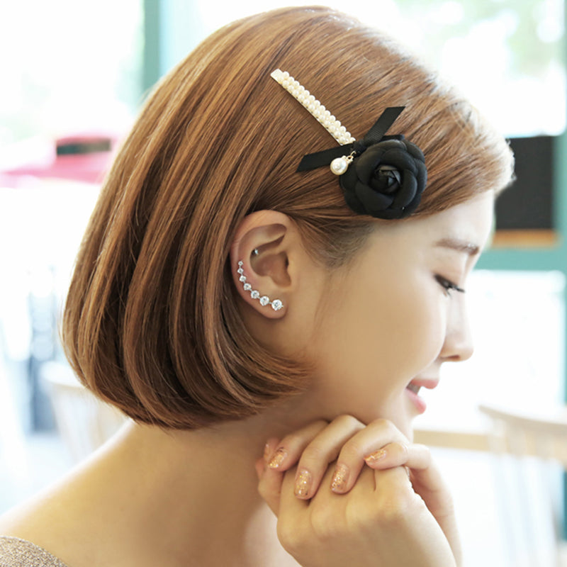 Luxurious Sparkling Zircon Silver Stud Earrings