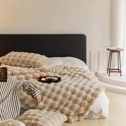 Cozy Plush Throw Blanket for Home and Gifts