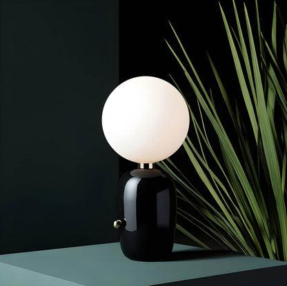 Simple Sleek Desk Lamp for Warm Lighting - Halri