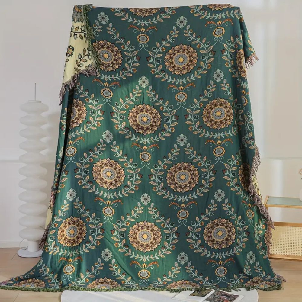 Soft Plush Throw Blanket, Classic Floral Pattern - Halri