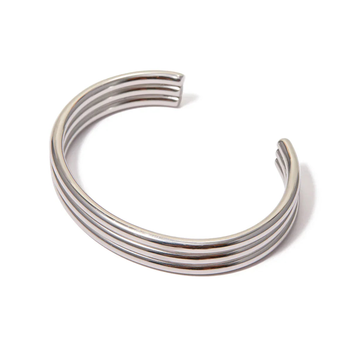 Luxury 18k Gold Textured Bangle Bracelet