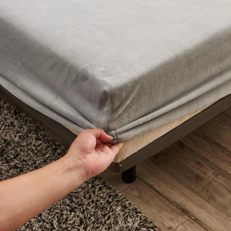 Cozy Velvet Fitted Sheet for Winter Bedding