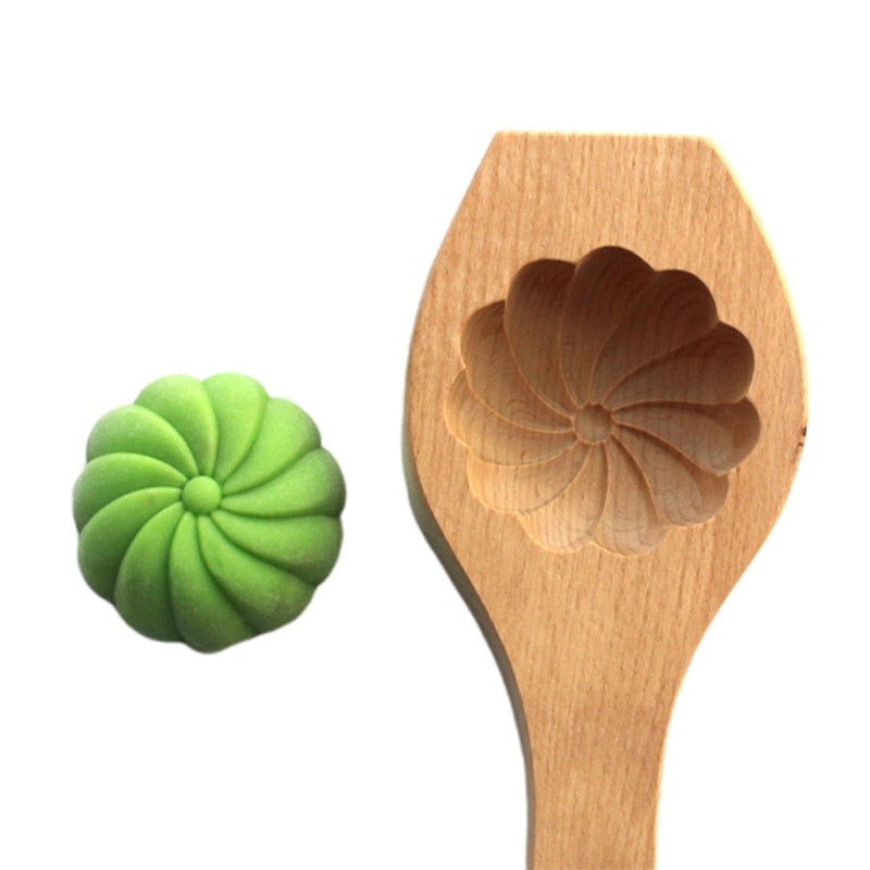 Natural Wood Crescent Dumpling Mould Tool - Halri
