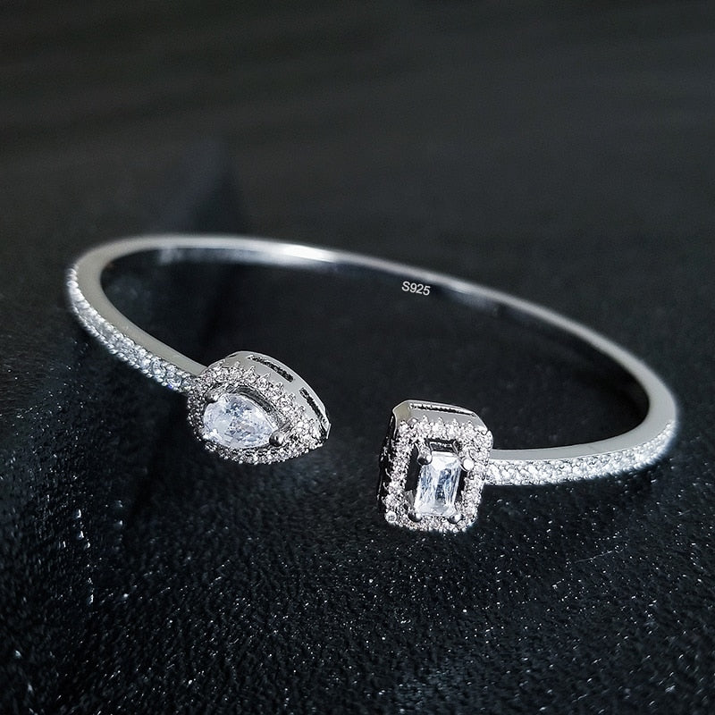 Elegant Butterfly Open Bangle Bracelet - Halri