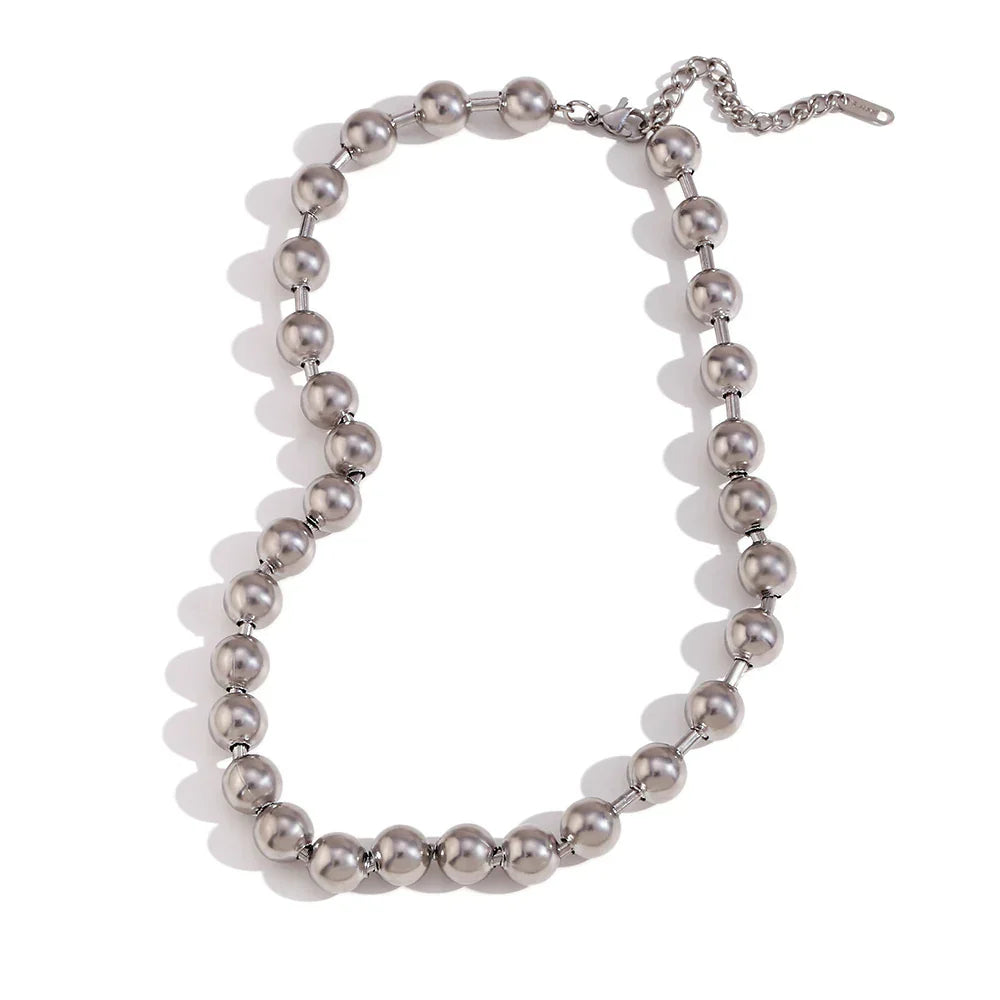 Luxurious 18k Gold Chunky Bead Necklace