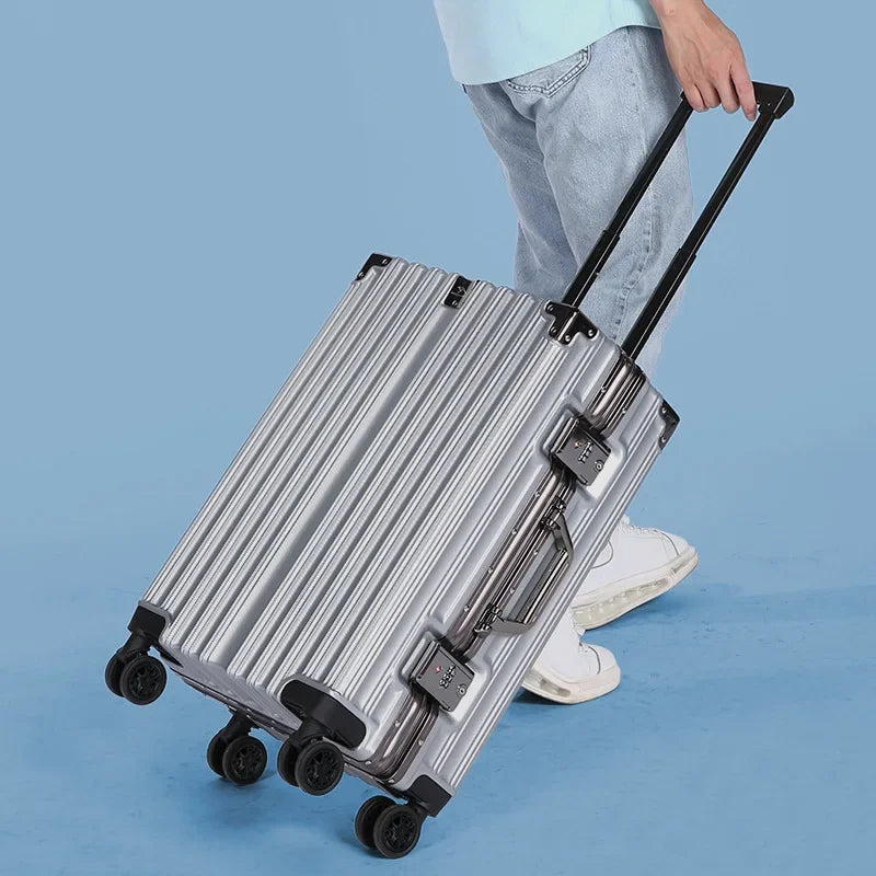 Durable Lightweight Hardshell Luggage Case - Halri