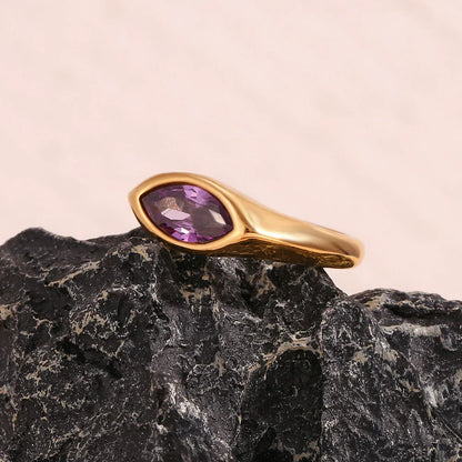 Luxury 18k Gold Oval Diamond Engagement Ring - Halri