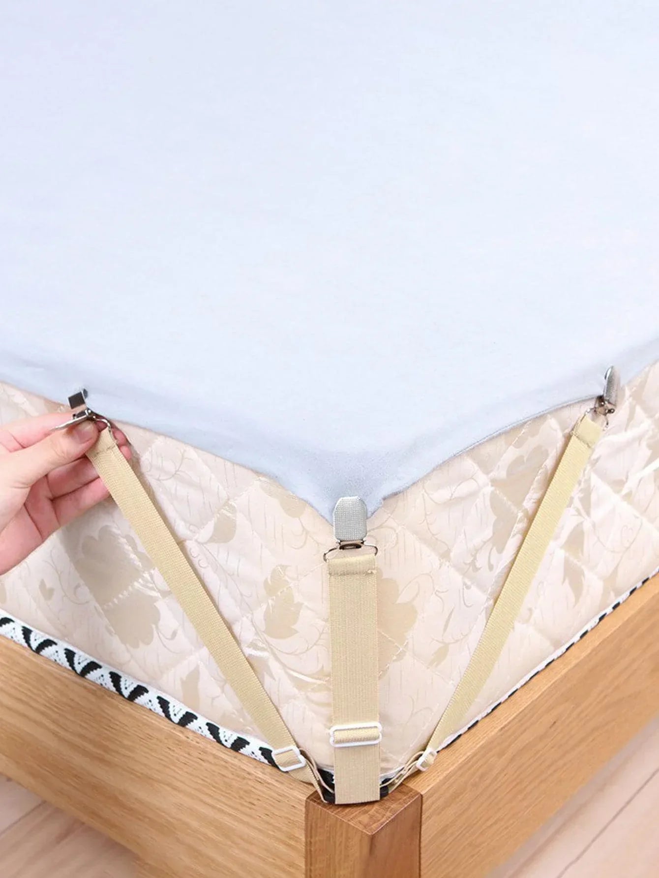 Easy Fit Bed Sheet Clips - 4 Pack Adjustable Straps
