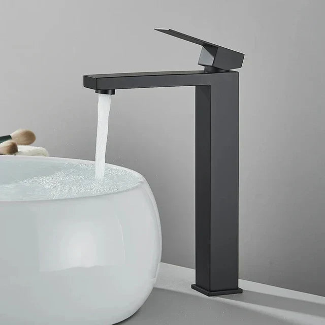 Stylish Chrome Bathroom Sink Faucet - Halri