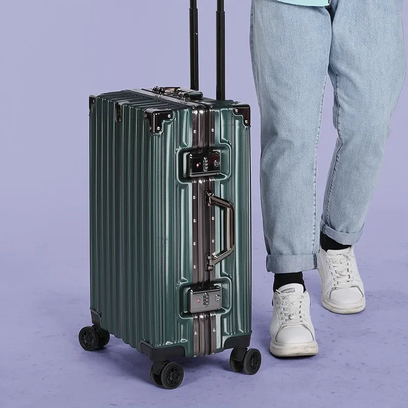 Durable Lightweight Hardcase Luggage – Geneva