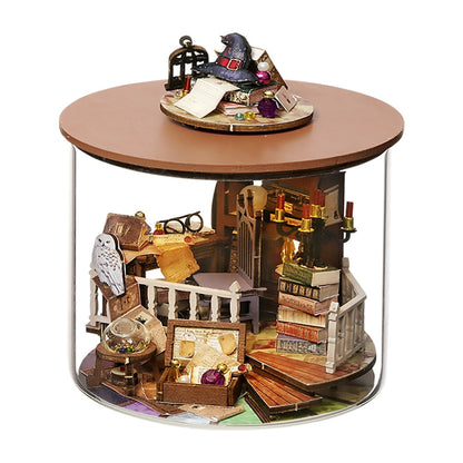 Small Luxury Wooden Dollhouse Furniture Set