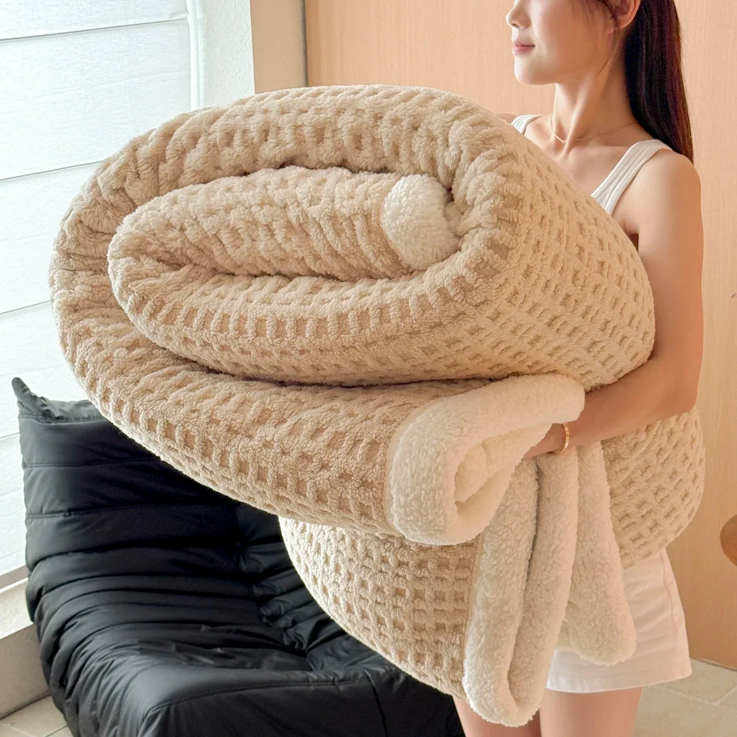 Cozy Plush Fleece Blanket - Soft Warm Throw for Bed Sofa - Halri