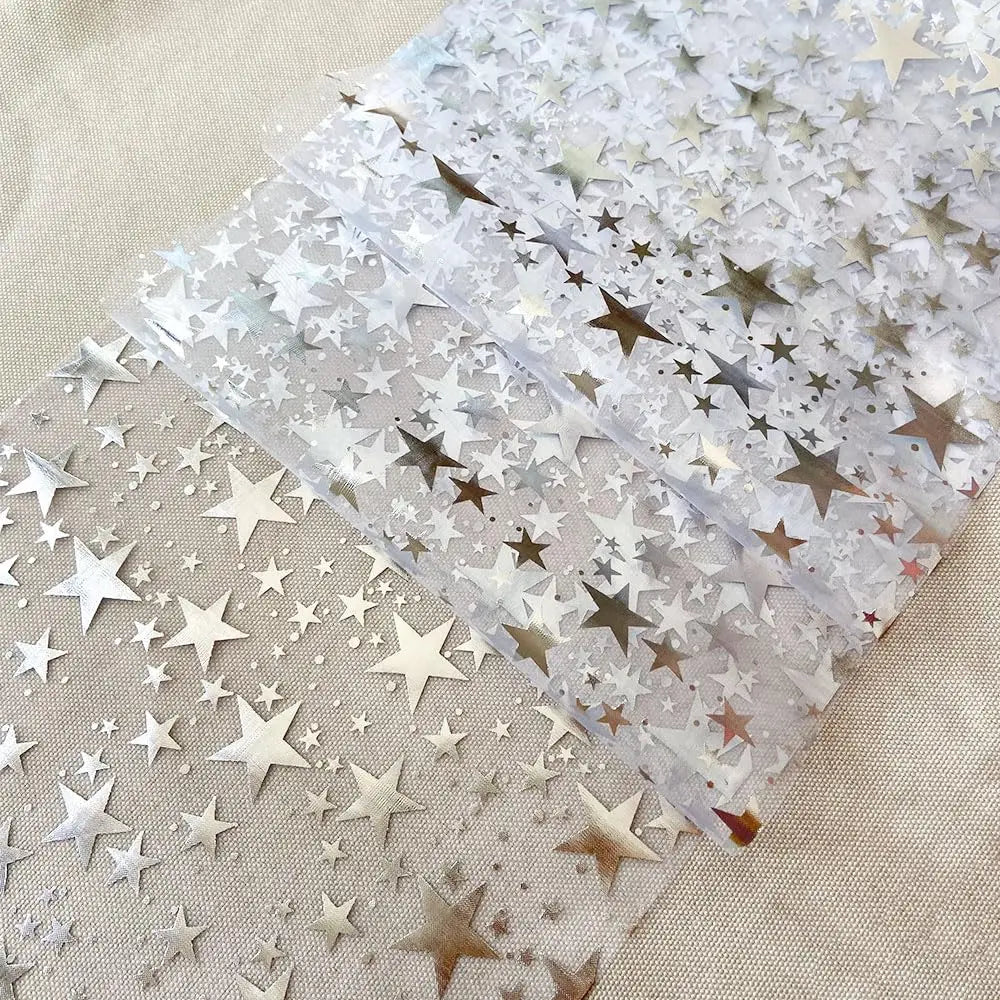 Luxurious Metallic Table Runner with Star Design