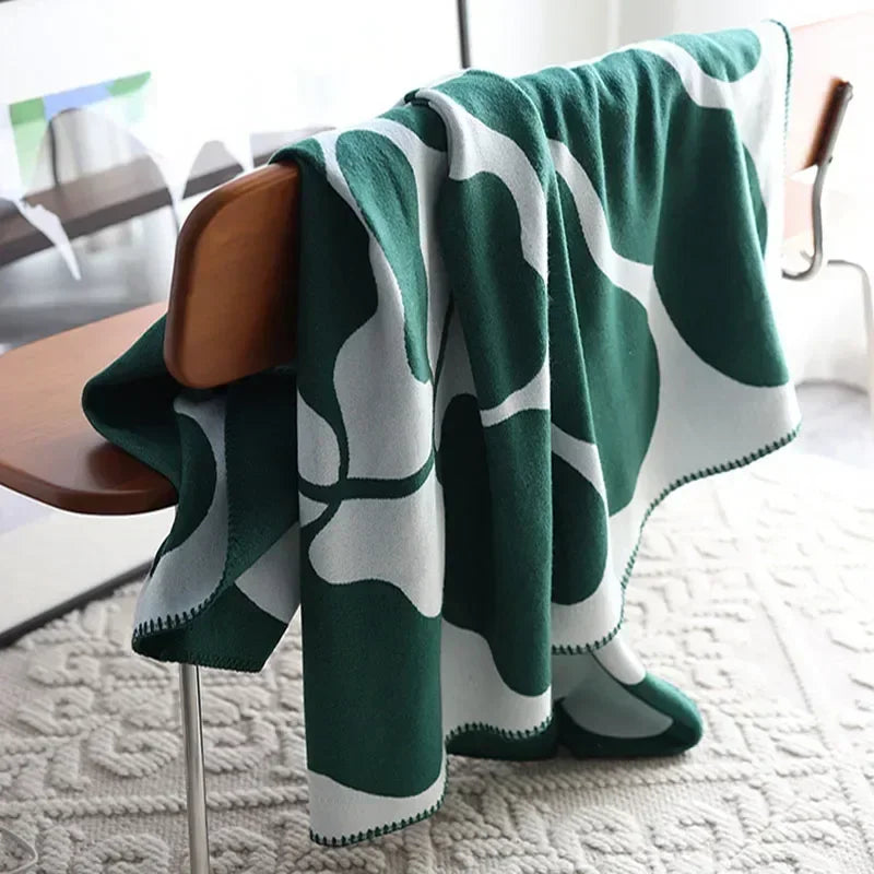 Cozy Plush Throw Blanket Soft Nordic Style