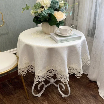 Elegant Floral Pattern Tablecloth