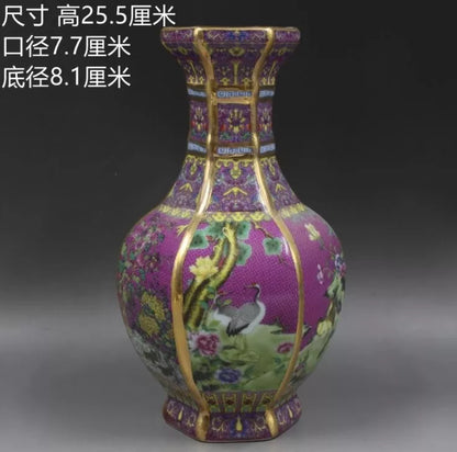 Traditional Chinese Ceramic Decor Vase