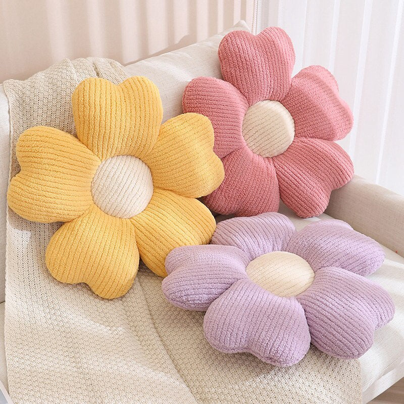 Plush Floral Pattern Throw Pillow - Halri