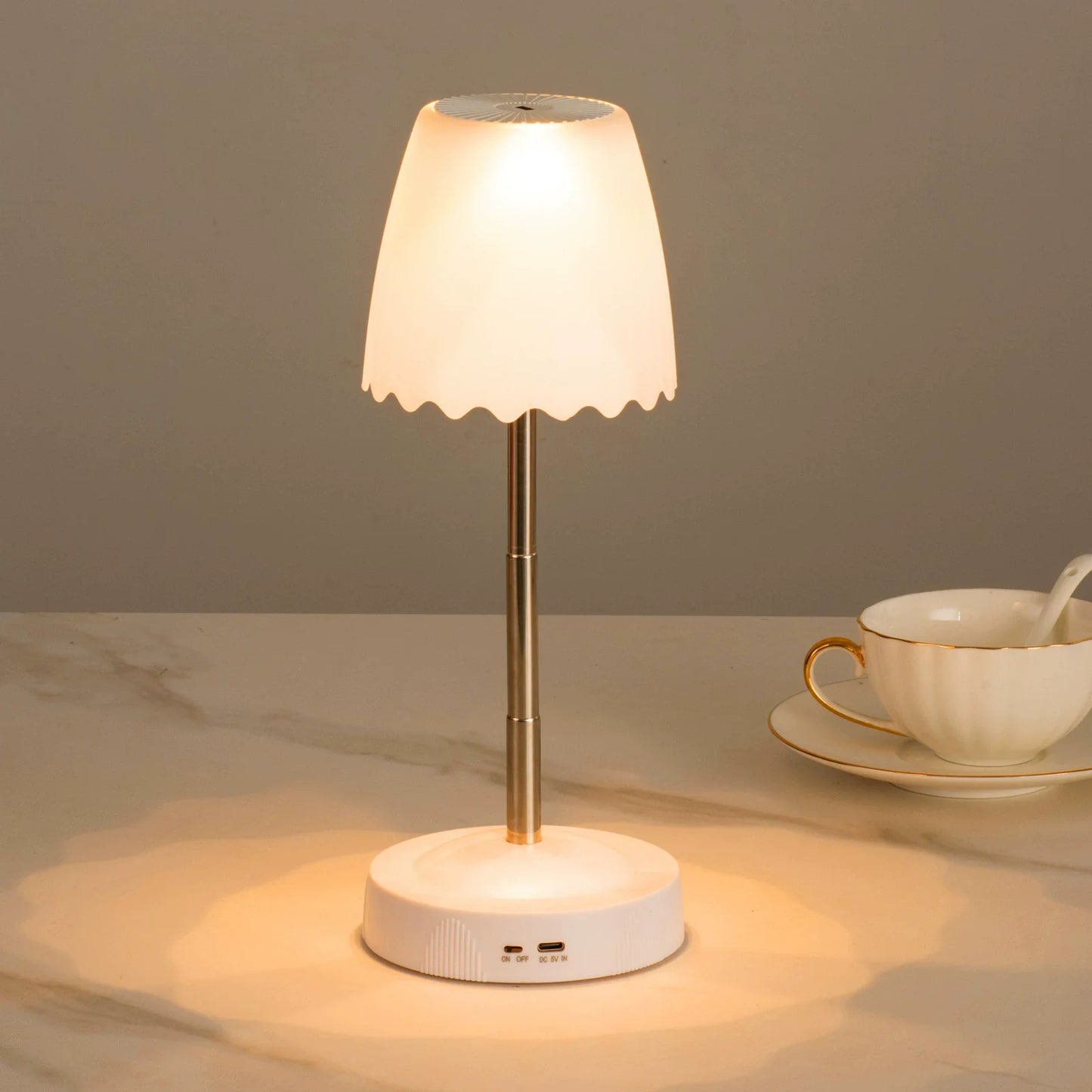 Popular Rechargeable LED Nightlight Lamp - Halri