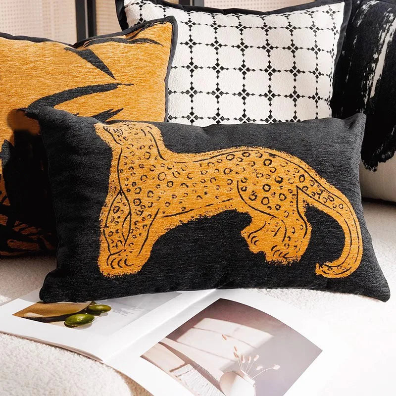 Elegant Horse Pattern Throw Pillow for Home Decor - Halri