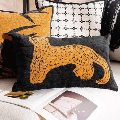 Elegant Horse Pattern Throw Pillow for Home Decor - Halri
