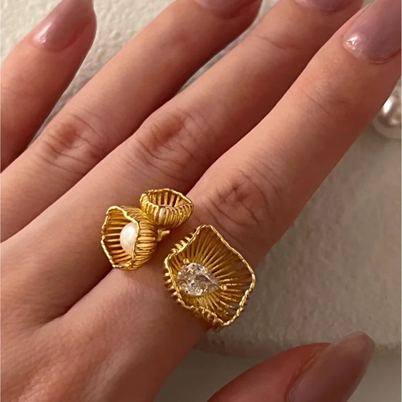Luxurious Pearl Shell Diamond Ring - Halri