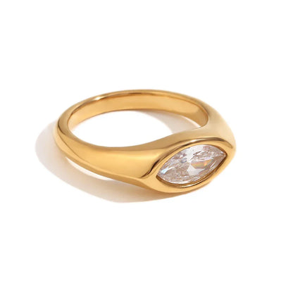 Luxury 18k Gold Oval Diamond Engagement Ring